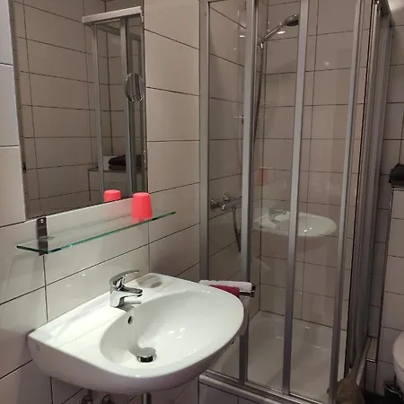 Gaestehaus Schneider 3* בראונברג
