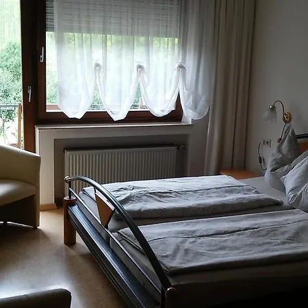 Hotell Gaestehaus Schneider Brauneberg